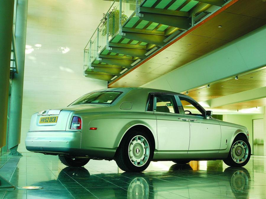  Rolls-Royce Phantom 2003 года  (фото 3 из 23)